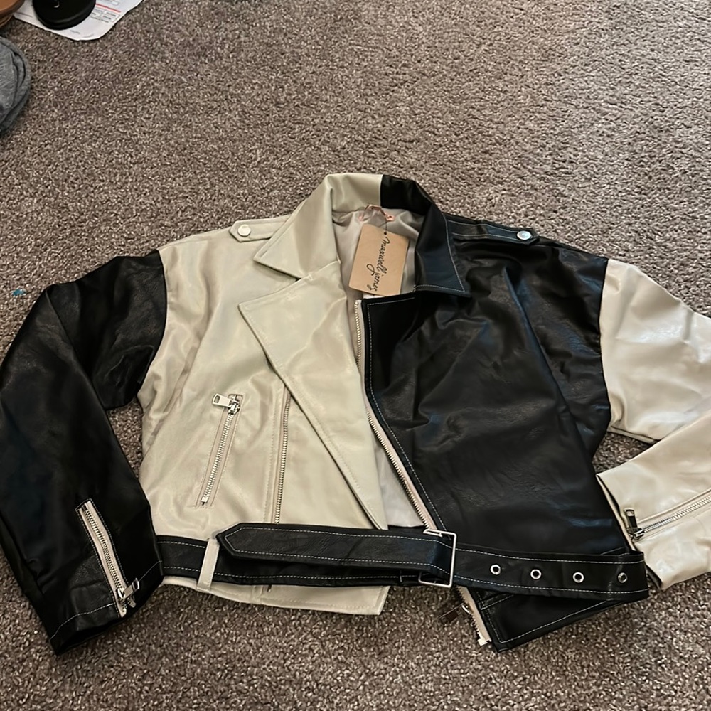 New with tags Bailey rose jacket